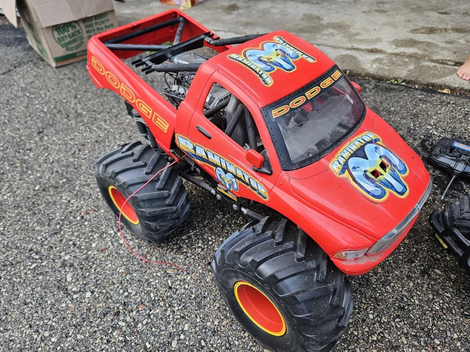 2) Dodge RAMINATOR + ENFORCER Radio Shack Radio Control Monster TRUCK LOT REPAIR - Image 3 of 4