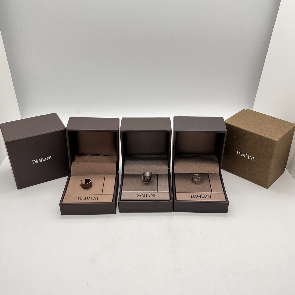 DAMIANIの空BOX DAMIANIの空BOX Damiani Genuine Jewelry Ring Accessory box