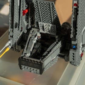 lego star wars: kylo ren's command shuttle 75104 (INCOMPLETE/MISSING)