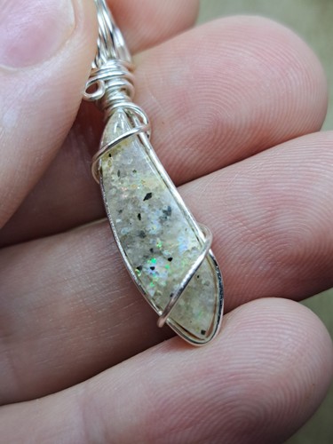 Louisiana Opal Pendant - Picture 4 of 7