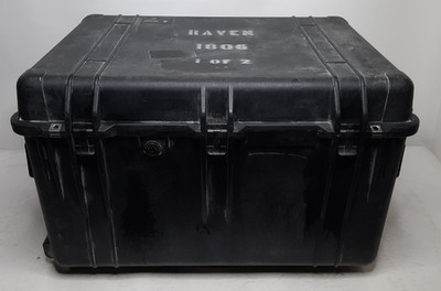 Pelican 1660 Protector Case | 31.59 x 22.99 x 19.48 in | Black No Foam