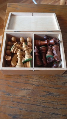 Vintage Chess International Design APF v Rolland German Chess Boxwood chess
