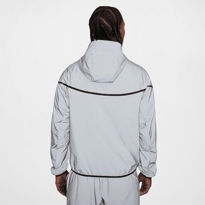 Men's Size (M) Nike Tech Woven Flash Jacket Reflective Silver