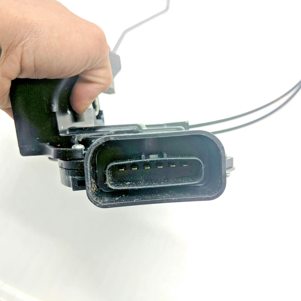 Dorman 931471 Fits 2001-2007 Toyota Highlander Front Right RH Door Lock Actuator - Image 3 of 4