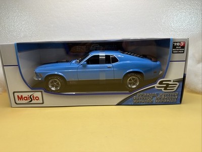 Maisto Special Edition 1:18 Scale 1970 Ford Mustang Mach 1 Diecast Car - Blue
