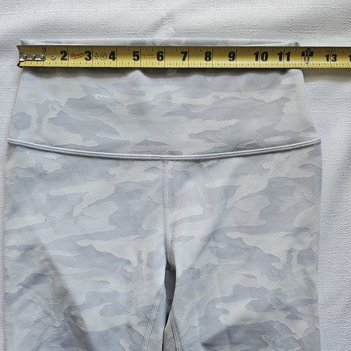NWOT Lululemon Womens Shorts 6 Wunder Under Ribbed Incognito Camo Jacquard White - Picture 10 of 13