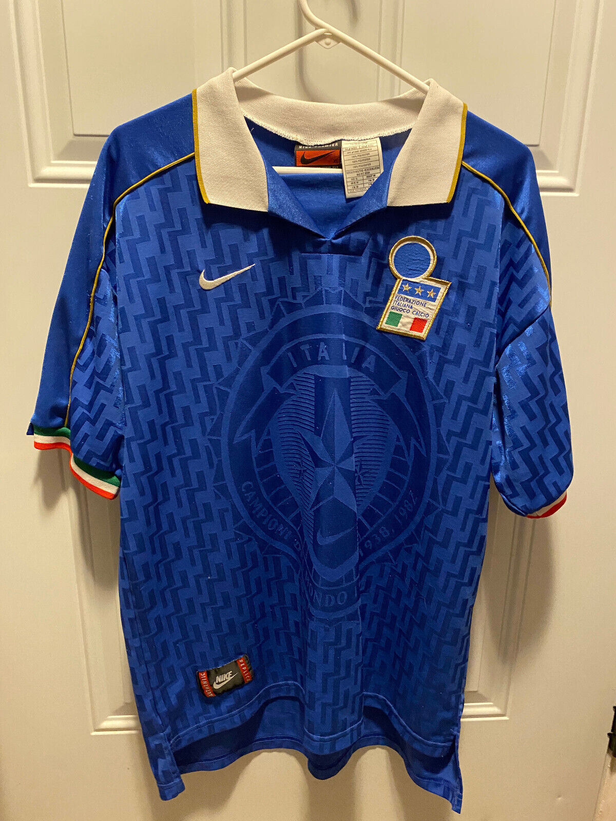 Picture 1 of 1