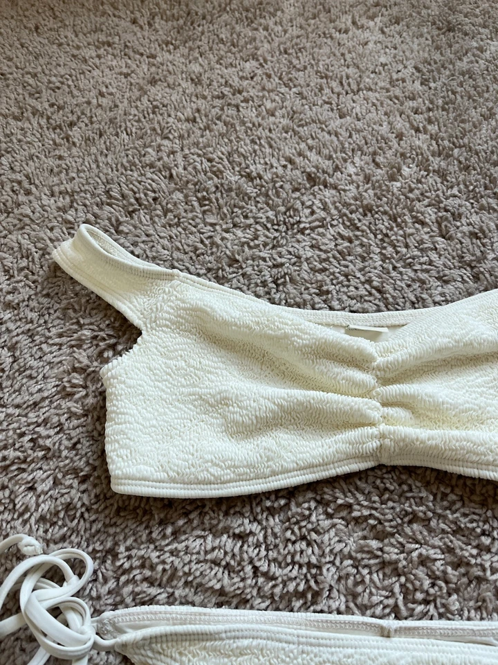 Conjunto de bikini de 2 piezas L*Space Ziggy Top + parte inferior de lirio en crema talla XS Foto 3 de 4