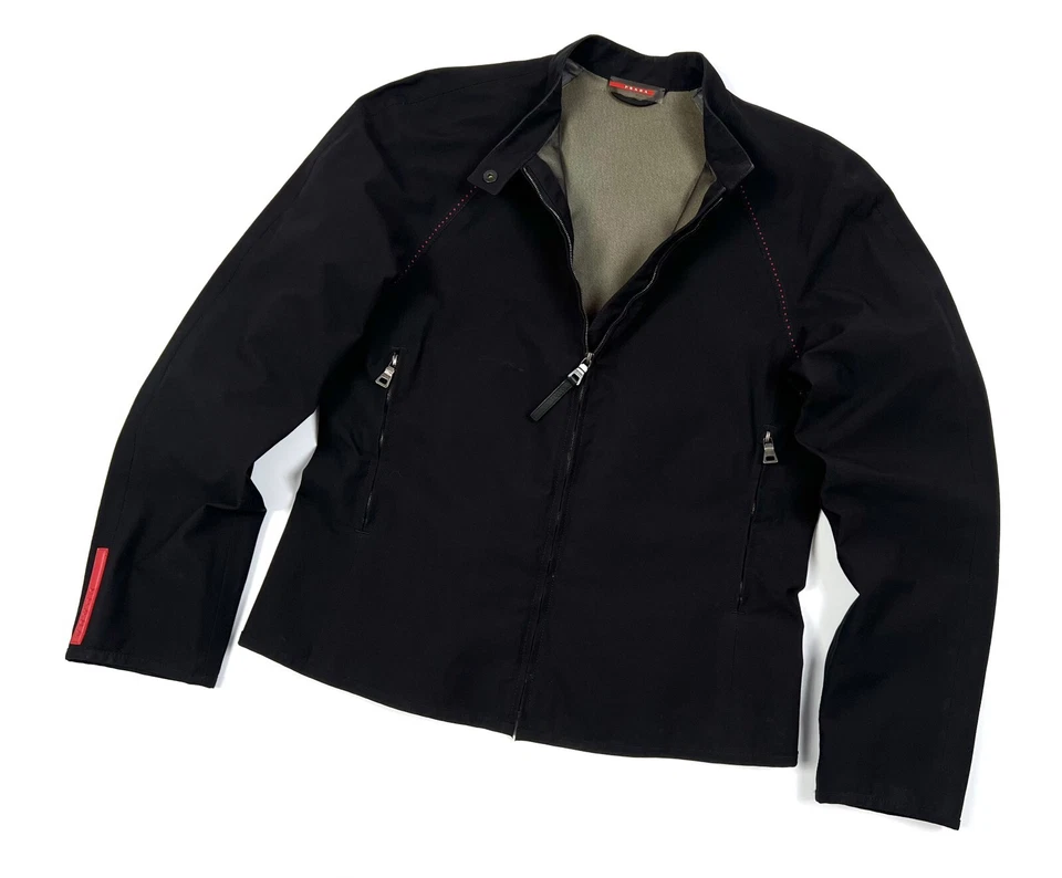 Auténtica chaqueta cortavientos informal ligera Gore-Tex negra PRADA PARA MUJER - 42 M Foto 3 de 4