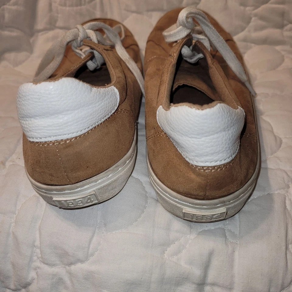 Old Navy 1994 faux Suede Court Sneaker Caramel Low Top Women's Size 8 - Image 2 of 4