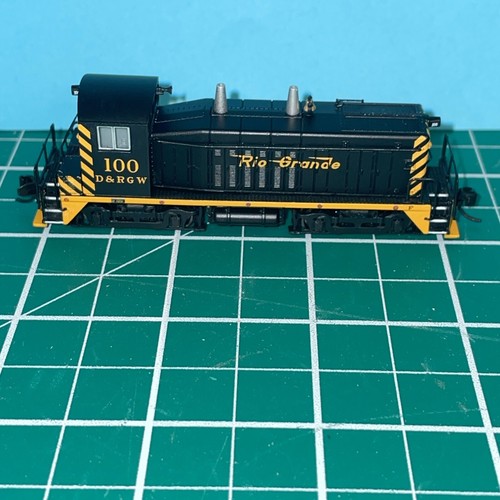 ¡Nuevo! BWL 7490 escala N EMD NW2, DRGW 100 P4 $279,99 | Zustand: New