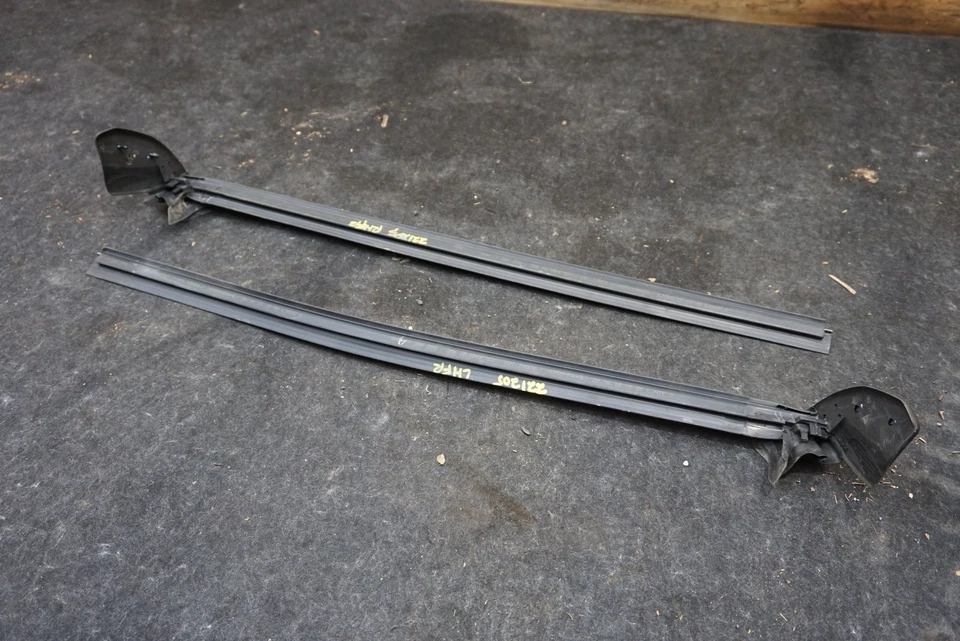 前左右门窗通道密封 51337279735 51337279736 宝马 M4 15-20 — 第 3/4 张图片