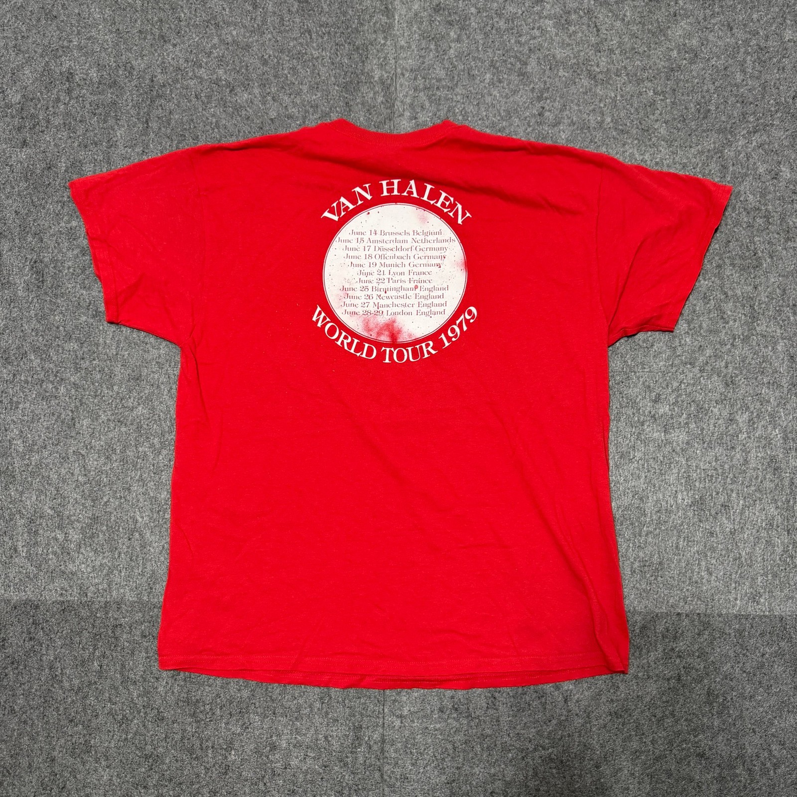 Gildan Van Halen 1979 World Tour Red T-Shirt XL Cotton Music Mens Unisex Rock thumbnail 7