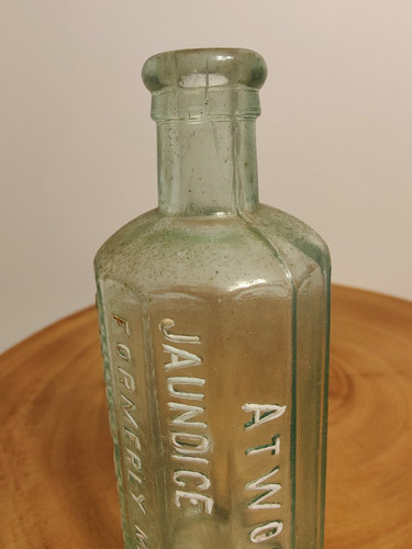 1890s Atwoods Jaundice Bitters, Moses Atwood Georgetown,Mass H-6 1/8.Dia-2 1/4in - Picture 6 of 7