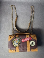 Harry Potter School of Witchcraft Hogwarts School 9 3/4 Wallet