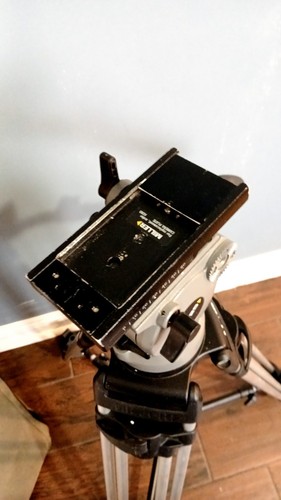 Miller DS-25 Fluid Head Alloy Tripod w/ Case and Spreader - Picture 10 of 24