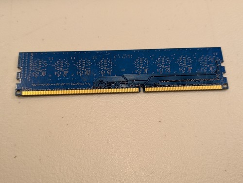 1GB Hynix HMT112U6TFR8C-H9 N0 AA-C PC3-10600U 1Rx8 DDR3 Computer Memory - Picture 2 of 2