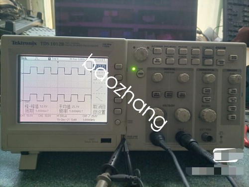 Tektronix TDS 1012B 100Mhz, 1GSa/s Oscilloscope without probe Accessories USED - Picture 2 of 7