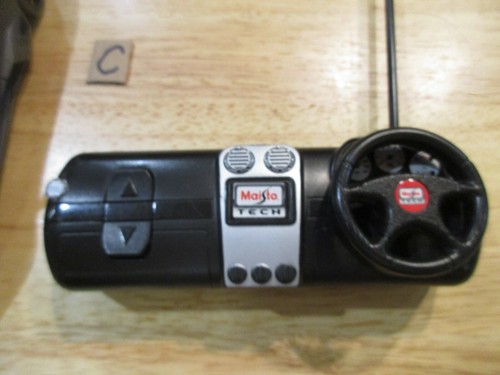 Maisto Tech R/C Lamborghini Revention 1:24 Scale 27 MHz - Picture 3 of 9