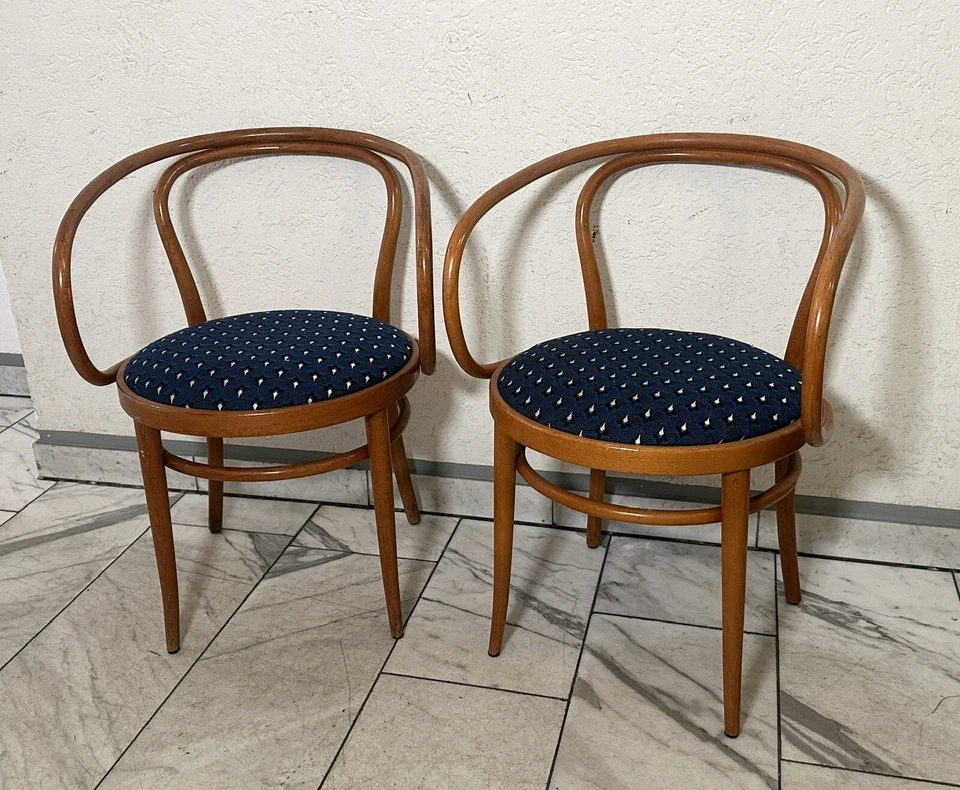 Ein Set 2 THONET 209 Wiener Kaffeehausstuhl Bugholz Klassiker Stuhl - Bild 2 von 4