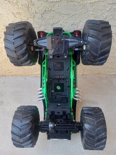 New Bright Grave Digger Monster Jam RC Truck 14.5" PARTS No Battery/remot - Picture 8 of 8