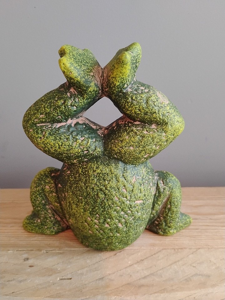 Frog Pottery Garden Statue Ornament Sculpture Figure Green Yoga