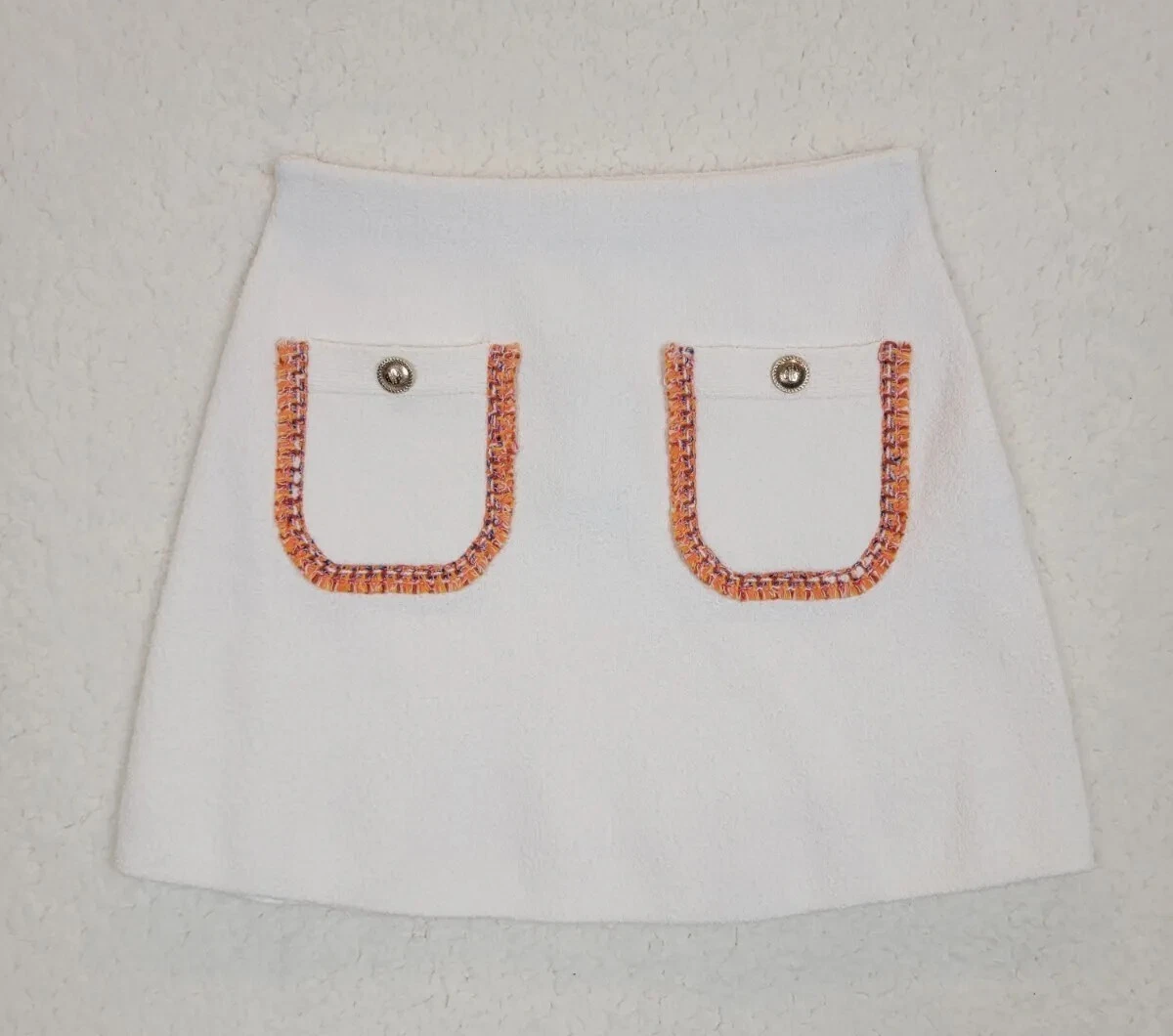 Knit a top line mini skirt