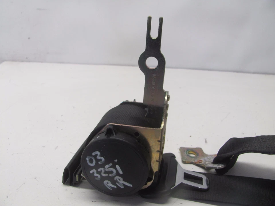 Cinturón de seguridad trasero derecho pasajero BMW 325i E46 2001-2005 negro OEM KM604323 Foto 2 de 4