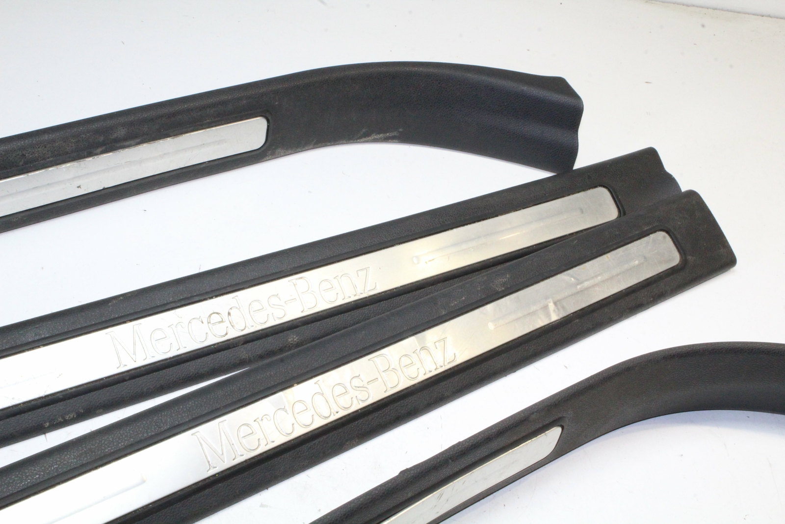 MERCEDES-BENZ B W245 B 200 CDI Door Sill Trim Kit A1696800874 