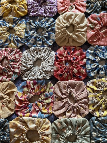 Vintage Yo-Yo Quilt 54"x 79" with pink edging VTG Original Hand Stitched - Picture 11 of 23