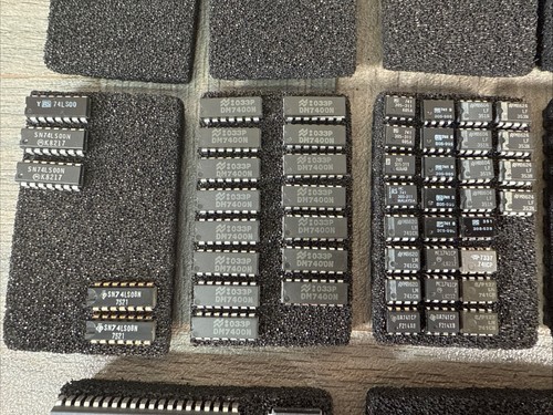 Approx x340 ICs Vintage Retro 70s 80s 90 Toshiba, NEC, RS, Vintage Retro Brand - Picture 13 of 16