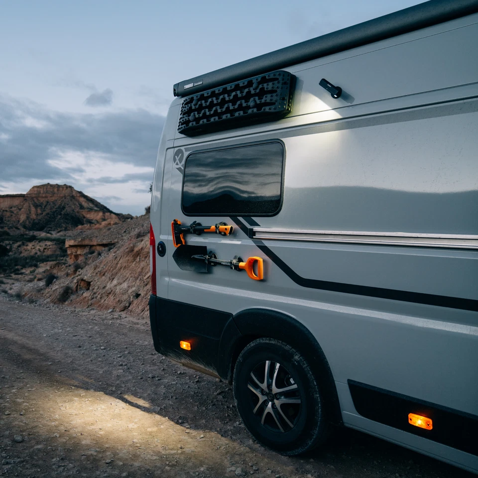 Campnetic Magnetische Zusatzscheinwerfer 2er Set inkl Akku - ohne zu bohren - Bild 3 von 4