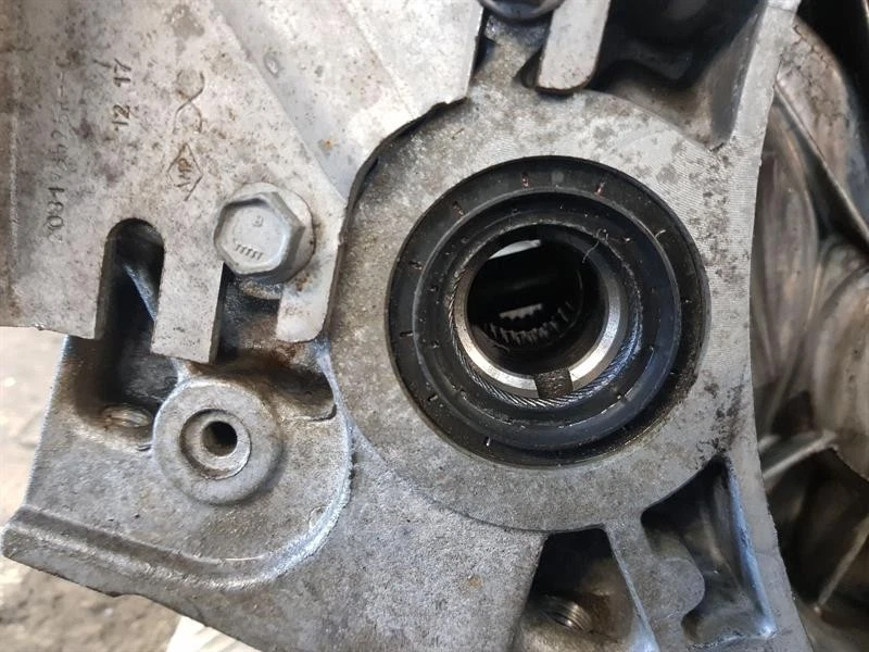 2013-21 MK2 J11 NISSAN QASHQAI GEARBOX TL4-126 1.5 DIESEL K9K646 6 SPEED MANUAL - Image 4 of 4