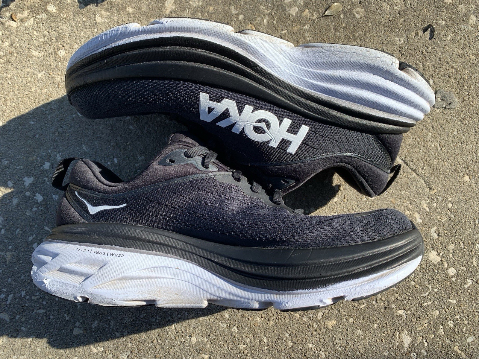Size 8.5 B Hoka One One Bondi 8 Shoes Women's Black White Road Running Sneakers thumbnail 12