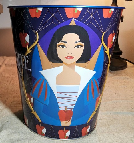 2025 DISNEY'S SNOW WHITE MOVIE (4) CINEMARK ITEMS-2 POPCORN TINS,TUMBLER CUP,PEN - Picture 3 of 24
