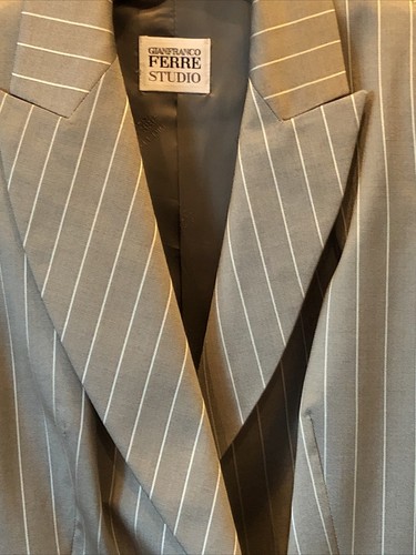 Gianfranco Ferre Studio Peplum EU 38 US Size 6 Gray Striped Suit $1950 - Picture 3 of 9