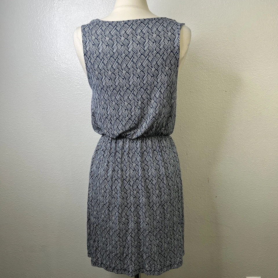 Vestido JOE Fresh Vaina Azul con Blanco Geo Estampado Sin Mangas Talla S Foto 4 de 4