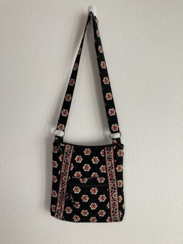 Borsa a tracolla trapuntata Vera Bradley piroetta motivo nero cinturino regolabile
