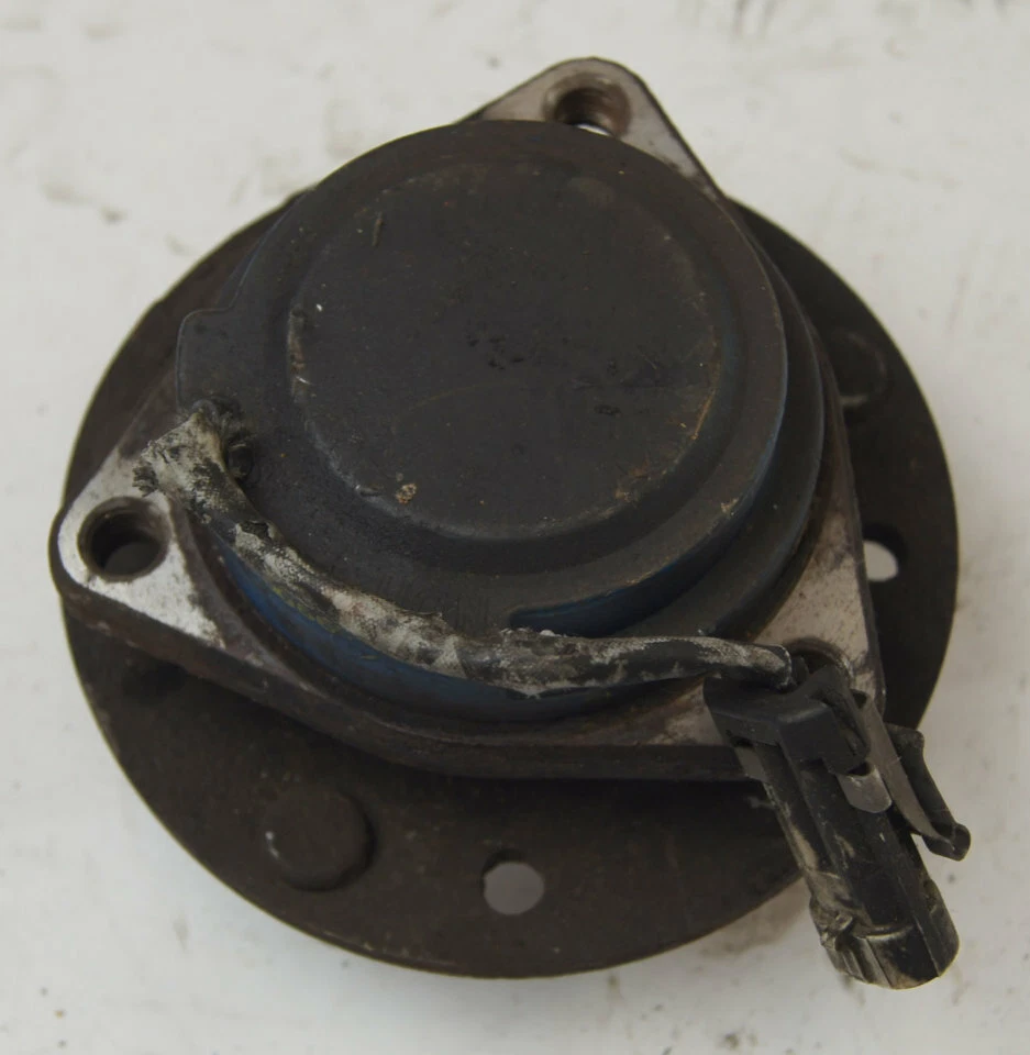 Cojinete de rueda delantera Chevy Corvette C5 C6 y XLR 1997-2008 con ABS usado 88967287 Foto 2 de 4