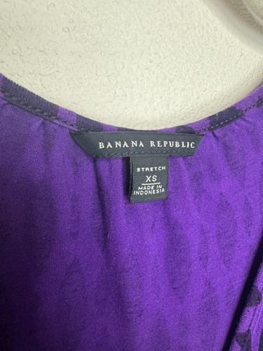Banana Republic Jersey Wickelkleid mit geometrischem Print XS lila langarm Stretch - Bild 8 von 11