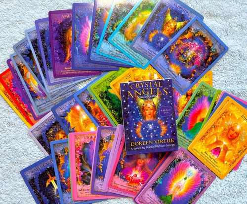 Tarot ÁNGELES DE CRISTAL de Doreen Virtue y Marius Michael George - 44 cartas de oráculo