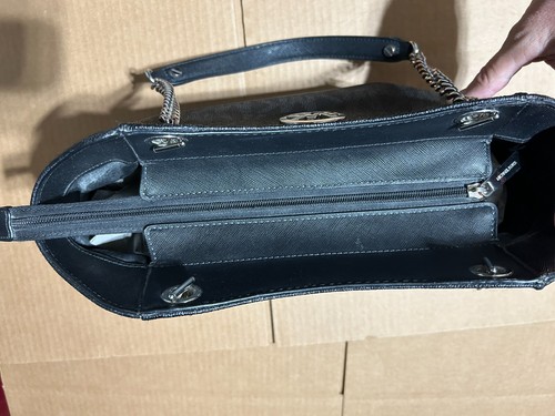 Michael Kors Signature Line Black Purse - Picture 8 of 12