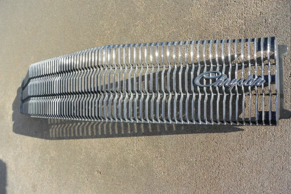 1970 Chrysler Newport решетка б/у 2949683 MoPar - Изображение 2 из 4