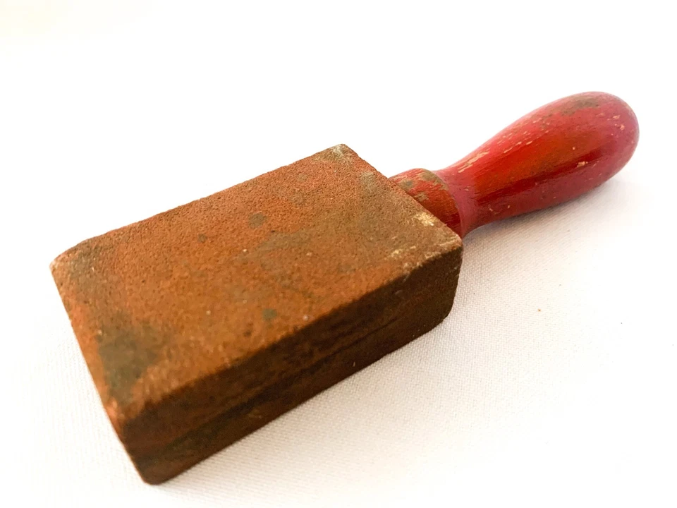 Piedra de afilar antigua - Piedra de afilar manual de madera - Afilador de afeitar antiguo Foto 2 de 4