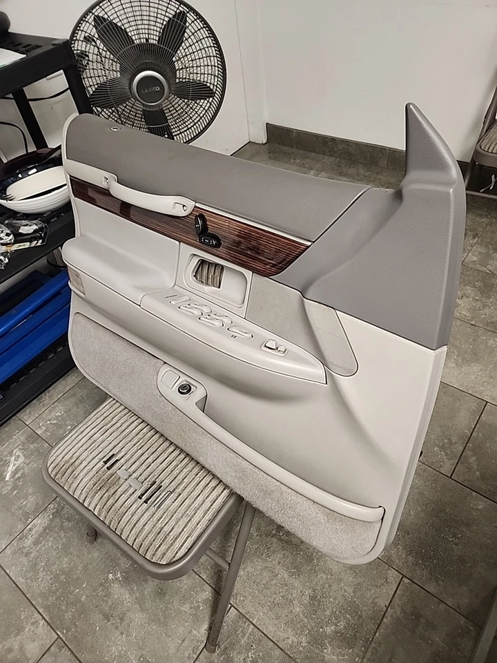 Tapicería de panel de puerta delantera para conductor de coche urbano Lincoln Town Car 1995-1997 verde Foto 4 de 4