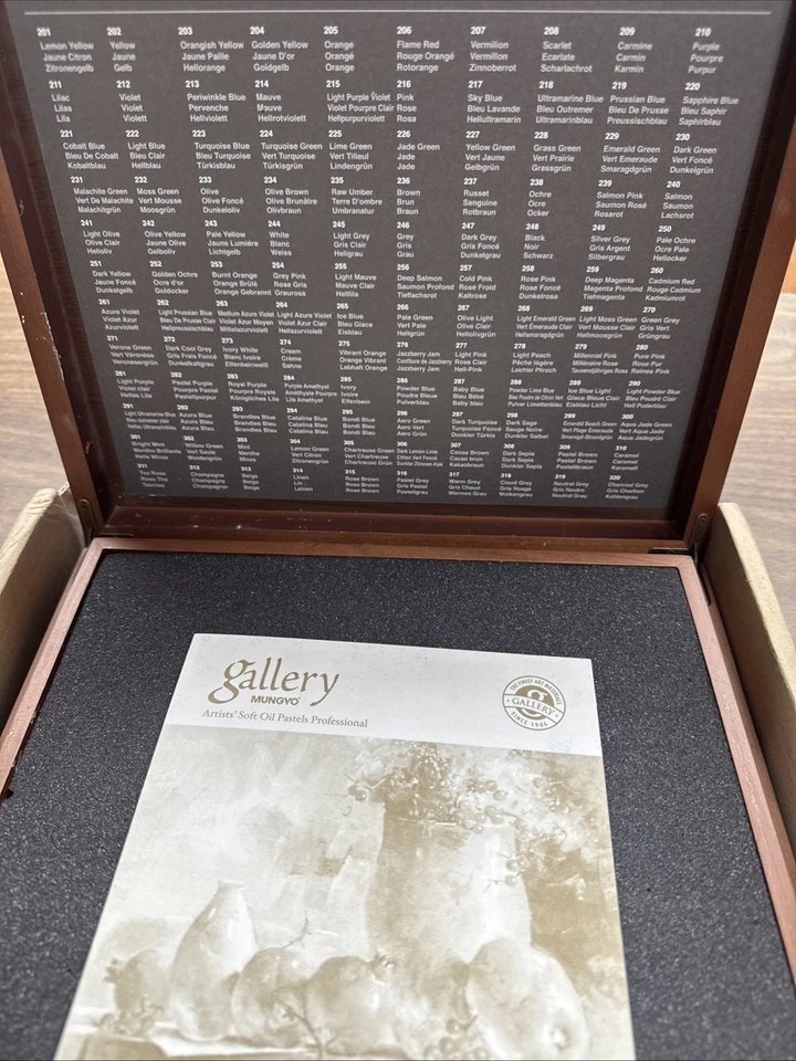 Mungyo Gallery Soft Oil Pastels Wood Box Set of 120 Assorted Colors - Image 4 of 4