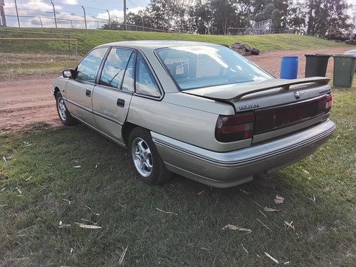 HOLDEN COMMODORE 08/1988-07/1993 RIGHT REAR SEAT BELT STALK ONLY VN-VP - Picture 3 of 12