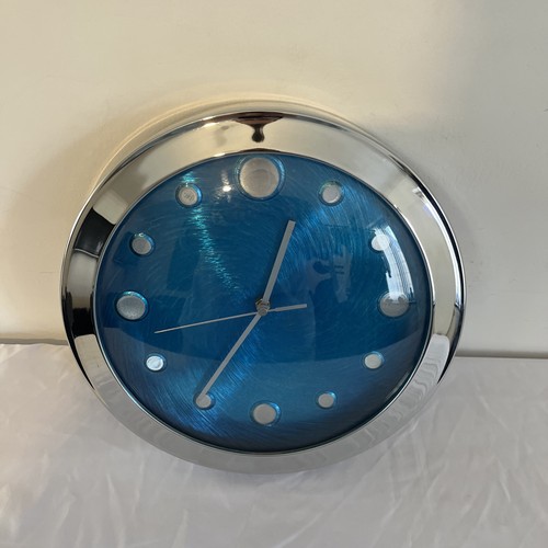 Beautiful blue dial modern chrome wall clock. Inc new battery - Picture 2 of 4