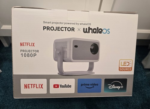 Smart LED Projector Android WhaleOS White 1080p Netflix Youtube Disney+ ✅️ NEW✅️ - Picture 2 of 8