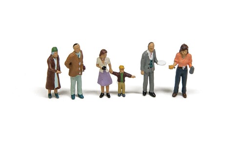 BNIB OO / HO Woodland Scenics People / Figures / Animals - 132 Variations - Picture 132 of 134